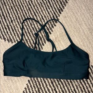 Small alo intrigue sports bra